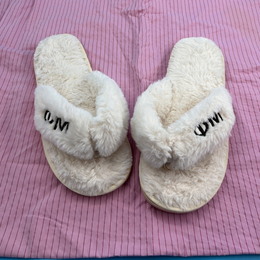 Phi Mu Sorority Faux Fur Slippers Thong Slides Cream White Comfort Size 9 10 L